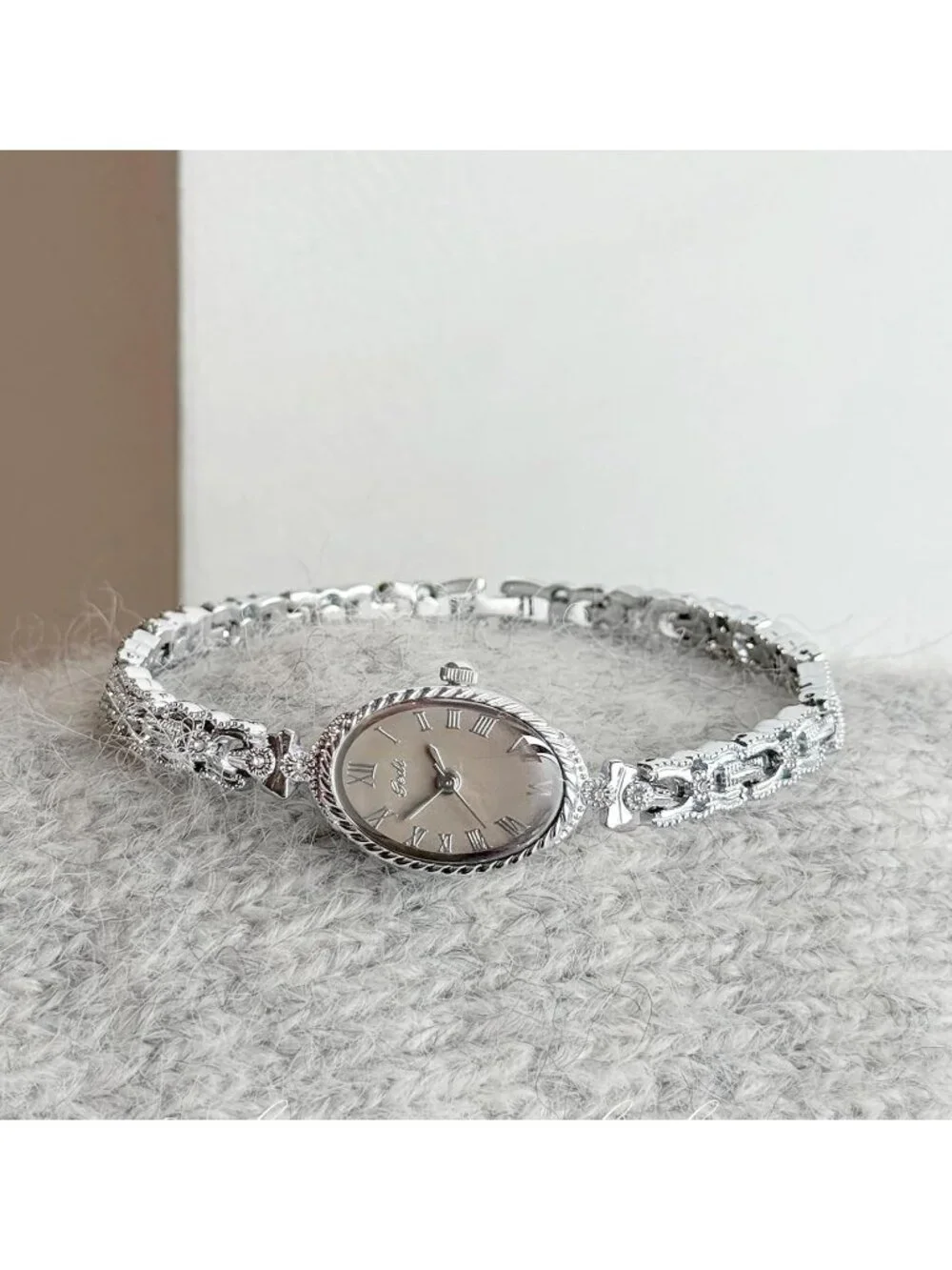 Women's Gray Vintage Dainty Oval Dress Roman Numeral Dial Analog Quartz Watch